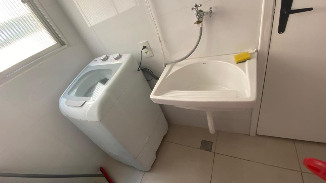 Апартаменты Apartamento Enseada Гуаружа Экстерьер фото